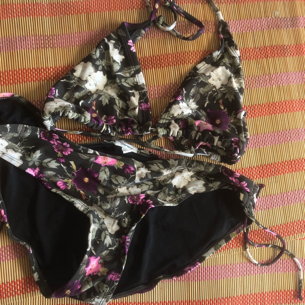 Converse bikini set